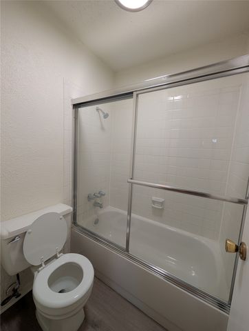 7431 Holly Hill Drive 219, Dallas, TX 75231
