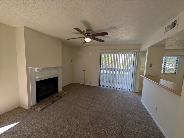 7431 Holly Hill Drive 219, Dallas, TX 75231