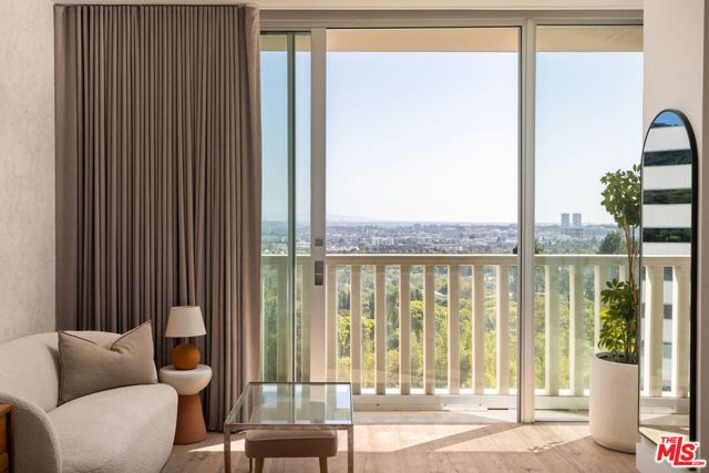 9255 Doheny Road 704, West Hollywood, CA 90069