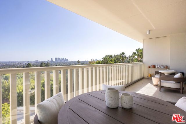 9255 Doheny Road 704, West Hollywood, CA 90069
