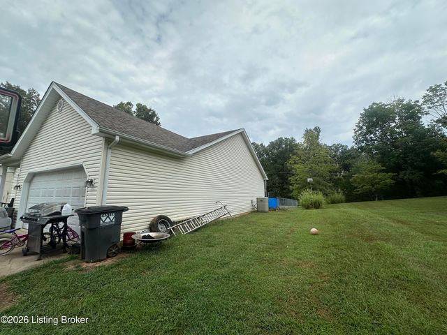 315 Catbird Rd, Brandenburg, KY 40108
