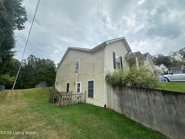 315 Catbird Rd, Brandenburg, KY 40108