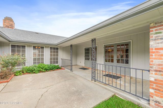 809 W Bonaire Drive, Lafayette, LA 70506