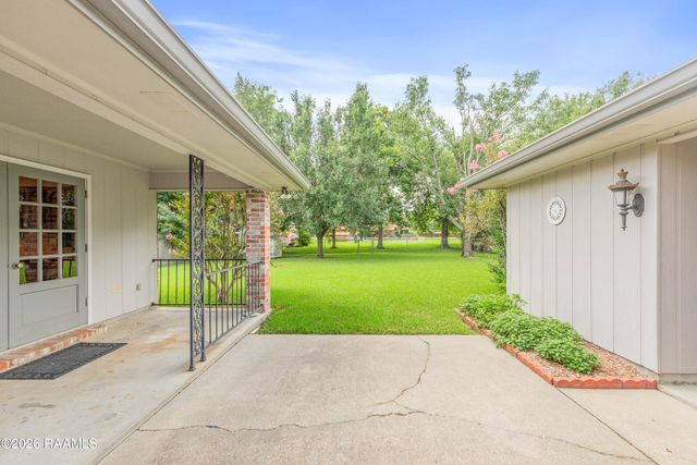 809 W Bonaire Drive, Lafayette, LA 70506