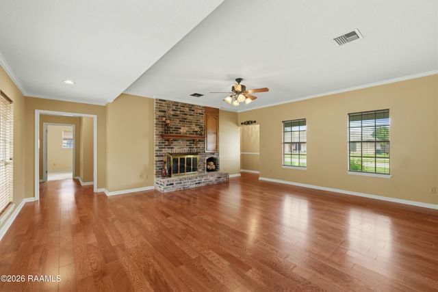809 W Bonaire Drive, Lafayette, LA 70506