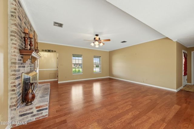 809 W Bonaire Drive, Lafayette, LA 70506