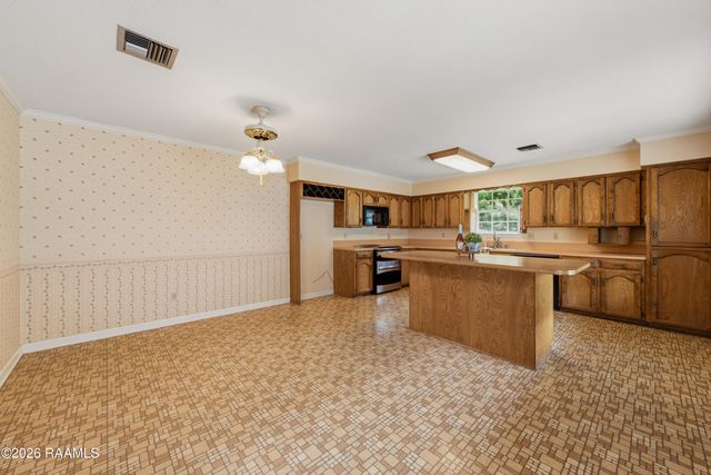 809 W Bonaire Drive, Lafayette, LA 70506