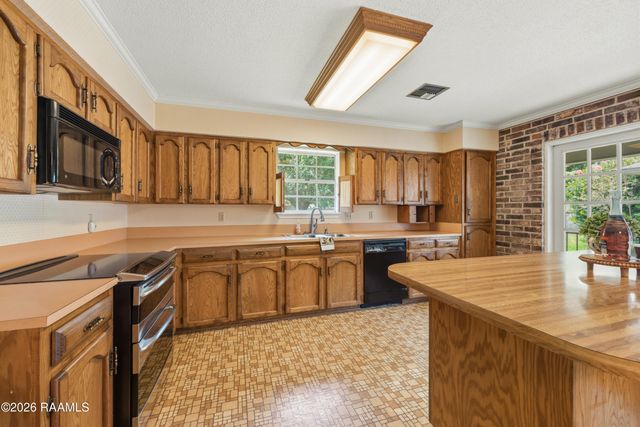 809 W Bonaire Drive, Lafayette, LA 70506