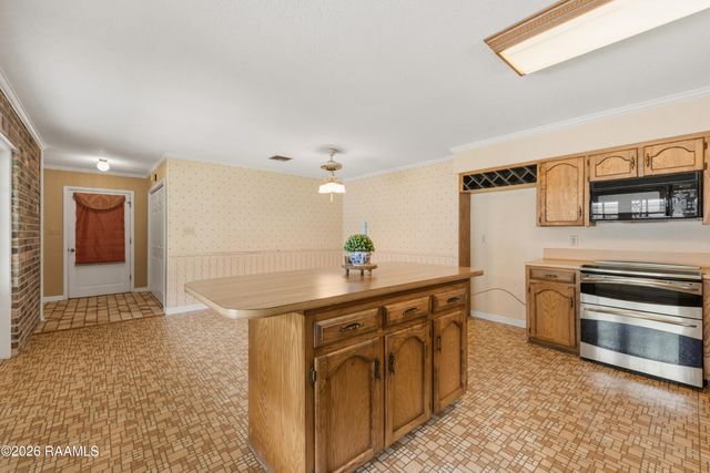 809 W Bonaire Drive, Lafayette, LA 70506