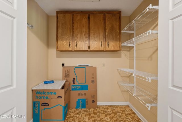 809 W Bonaire Drive, Lafayette, LA 70506