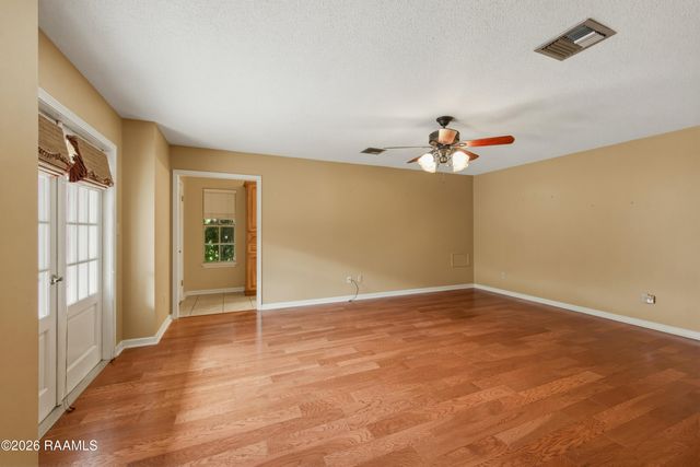809 W Bonaire Drive, Lafayette, LA 70506