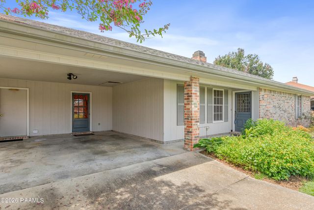 809 W Bonaire Drive, Lafayette, LA 70506
