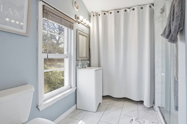 107 Pond St, Rockland, MA 02370