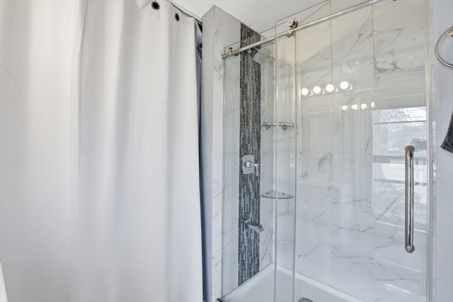 107 Pond St, Rockland, MA 02370