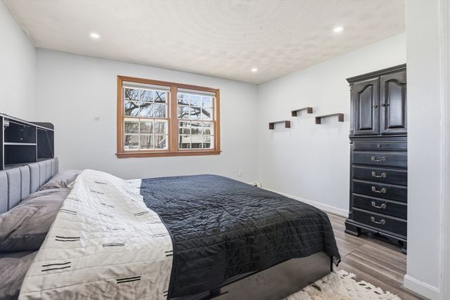 107 Pond St, Rockland, MA 02370