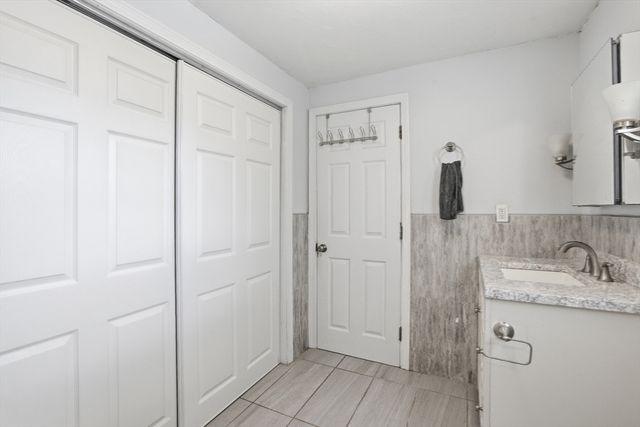 107 Pond St, Rockland, MA 02370