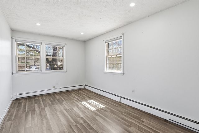 107 Pond St, Rockland, MA 02370