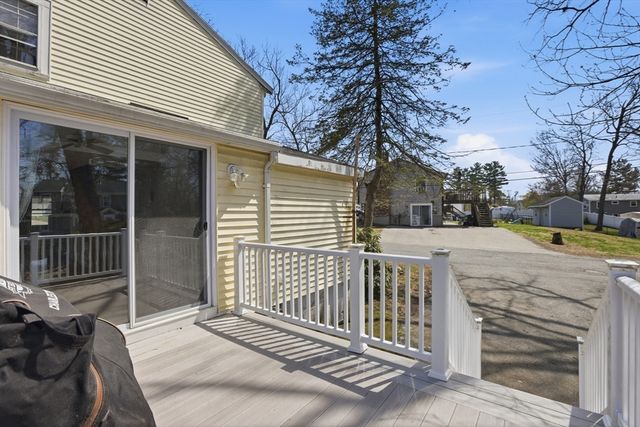 107 Pond St, Rockland, MA 02370