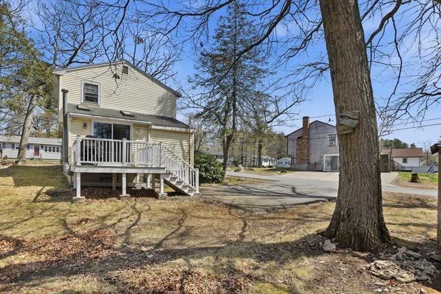 107 Pond St, Rockland, MA 02370