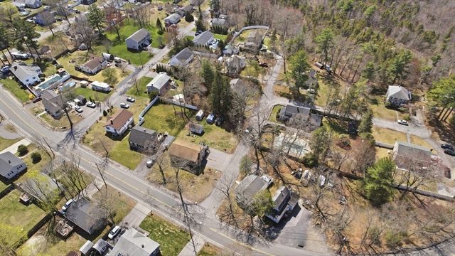 107 Pond St, Rockland, MA 02370