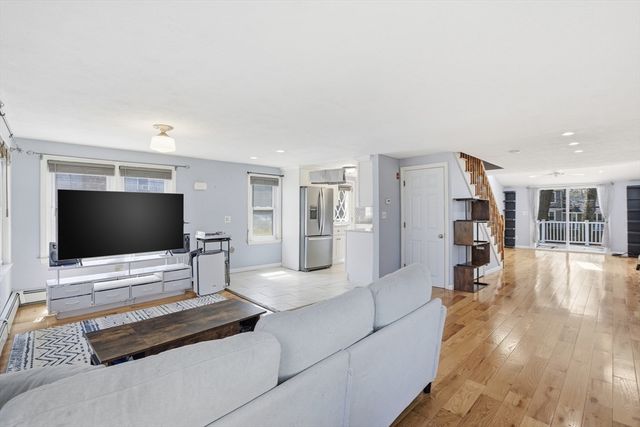 107 Pond St, Rockland, MA 02370