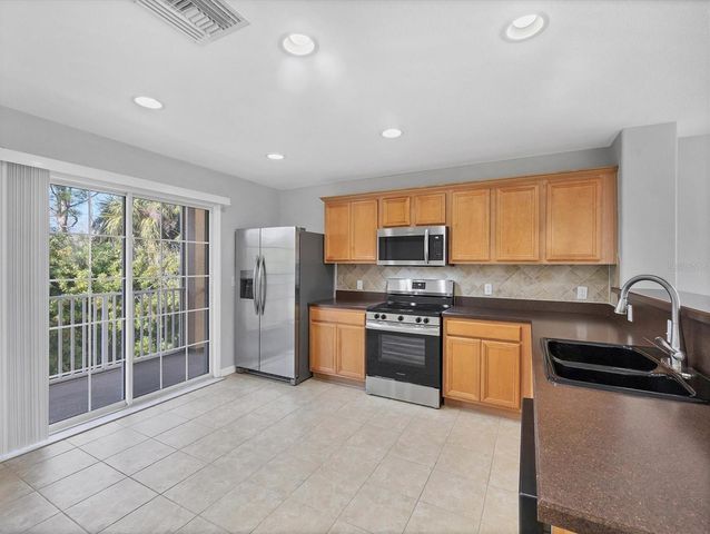 8717 SPRUCE HILLS COURT 8717, Lakewood Ranch, FL 34202