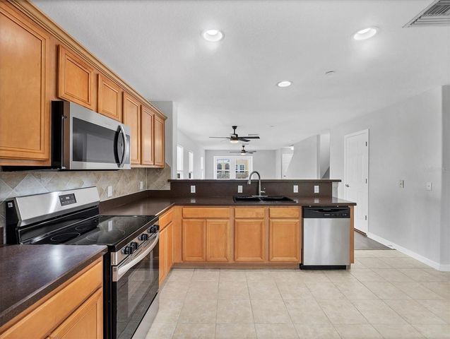 8717 SPRUCE HILLS COURT 8717, Lakewood Ranch, FL 34202
