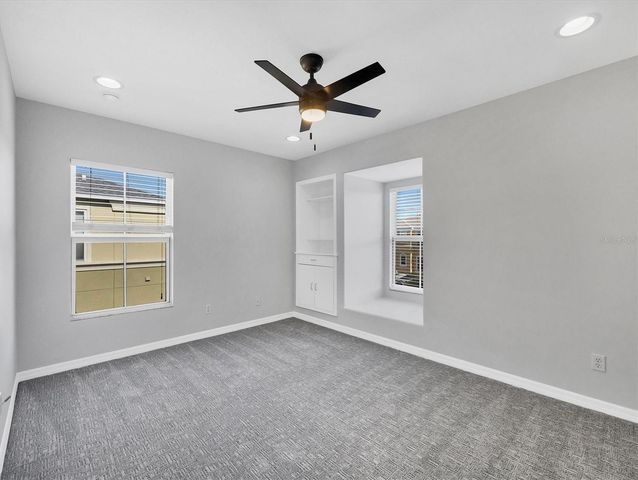 8717 SPRUCE HILLS COURT 8717, Lakewood Ranch, FL 34202