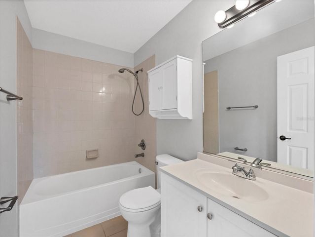 8717 SPRUCE HILLS COURT 8717, Lakewood Ranch, FL 34202