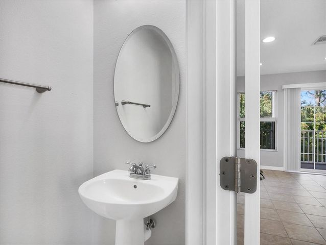 8717 SPRUCE HILLS COURT 8717, Lakewood Ranch, FL 34202