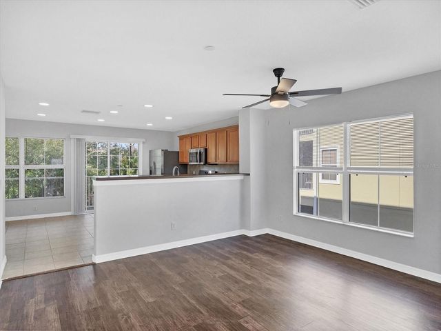 8717 SPRUCE HILLS COURT 8717, Lakewood Ranch, FL 34202