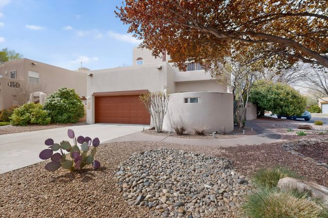 1405 Plaza Sonada NW, Albuquerque, NM 87104