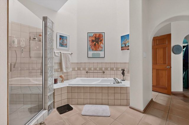 1405 Plaza Sonada NW, Albuquerque, NM 87104