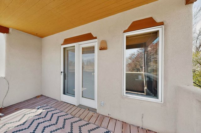 1405 Plaza Sonada NW, Albuquerque, NM 87104