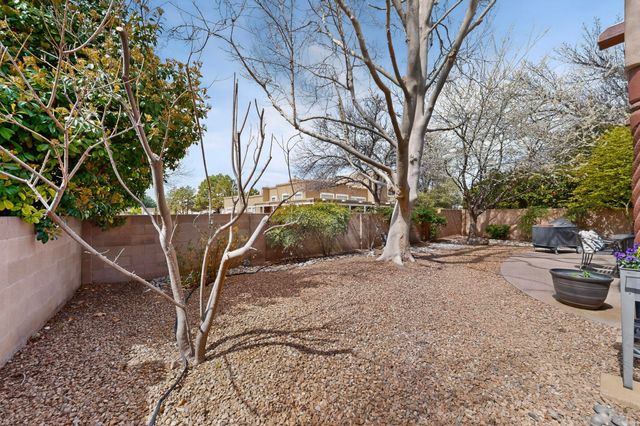 1405 Plaza Sonada NW, Albuquerque, NM 87104