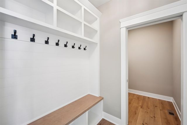 17400 North Valley Drive, Urbandale, IA 50323