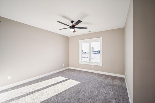 17400 North Valley Drive, Urbandale, IA 50323