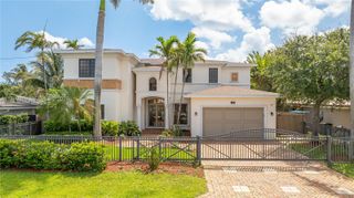 260 NE Wavecrest Court, Boca Raton, FL 33432