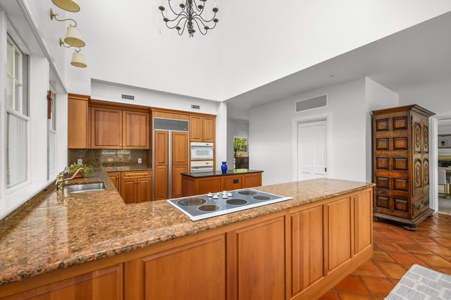 140 Seapuit Road, Osterville, MA 02655