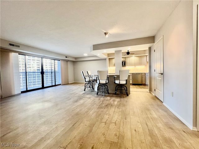 12550 Lake Avenue 904, Lakewood, OH 44107