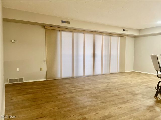 12550 Lake Avenue 904, Lakewood, OH 44107