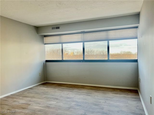 12550 Lake Avenue 904, Lakewood, OH 44107