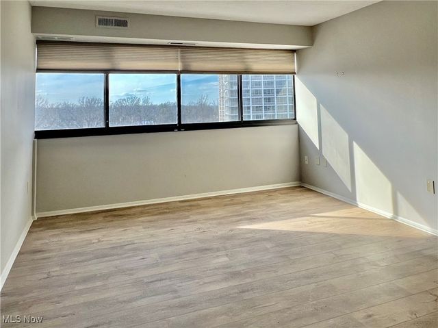 12550 Lake Avenue 904, Lakewood, OH 44107