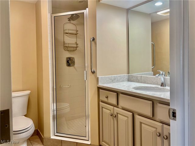 12550 Lake Avenue 904, Lakewood, OH 44107