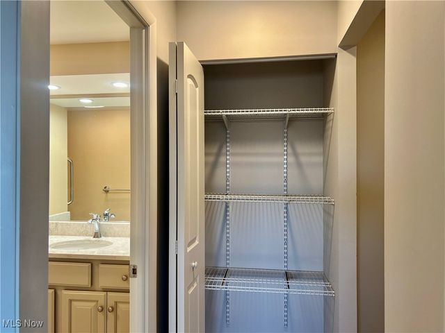 12550 Lake Avenue 904, Lakewood, OH 44107