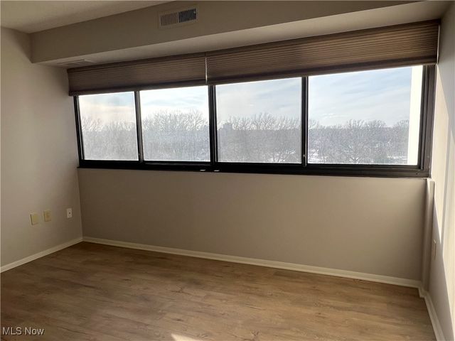 12550 Lake Avenue 904, Lakewood, OH 44107