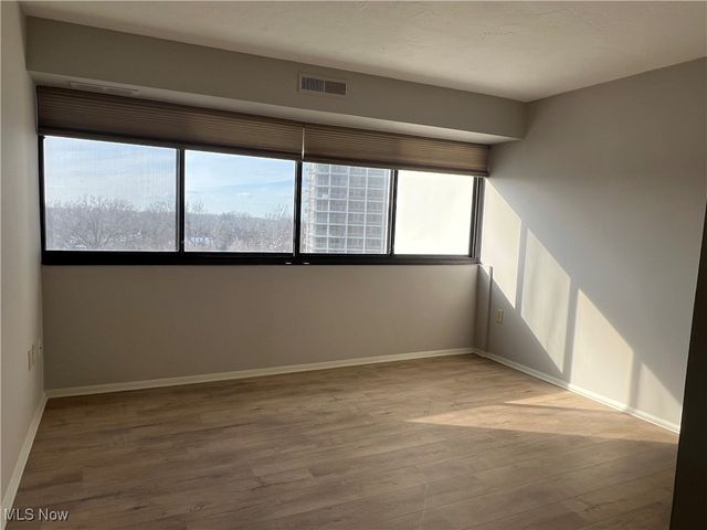 12550 Lake Avenue 904, Lakewood, OH 44107