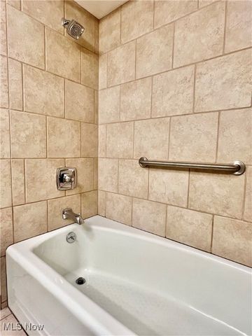 12550 Lake Avenue 904, Lakewood, OH 44107