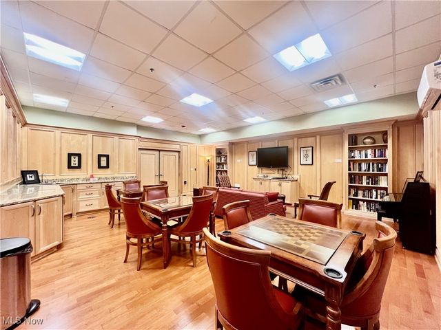 12550 Lake Avenue 904, Lakewood, OH 44107