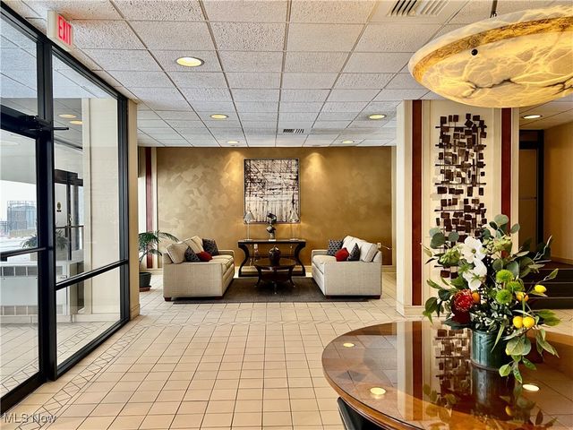 12550 Lake Avenue 904, Lakewood, OH 44107